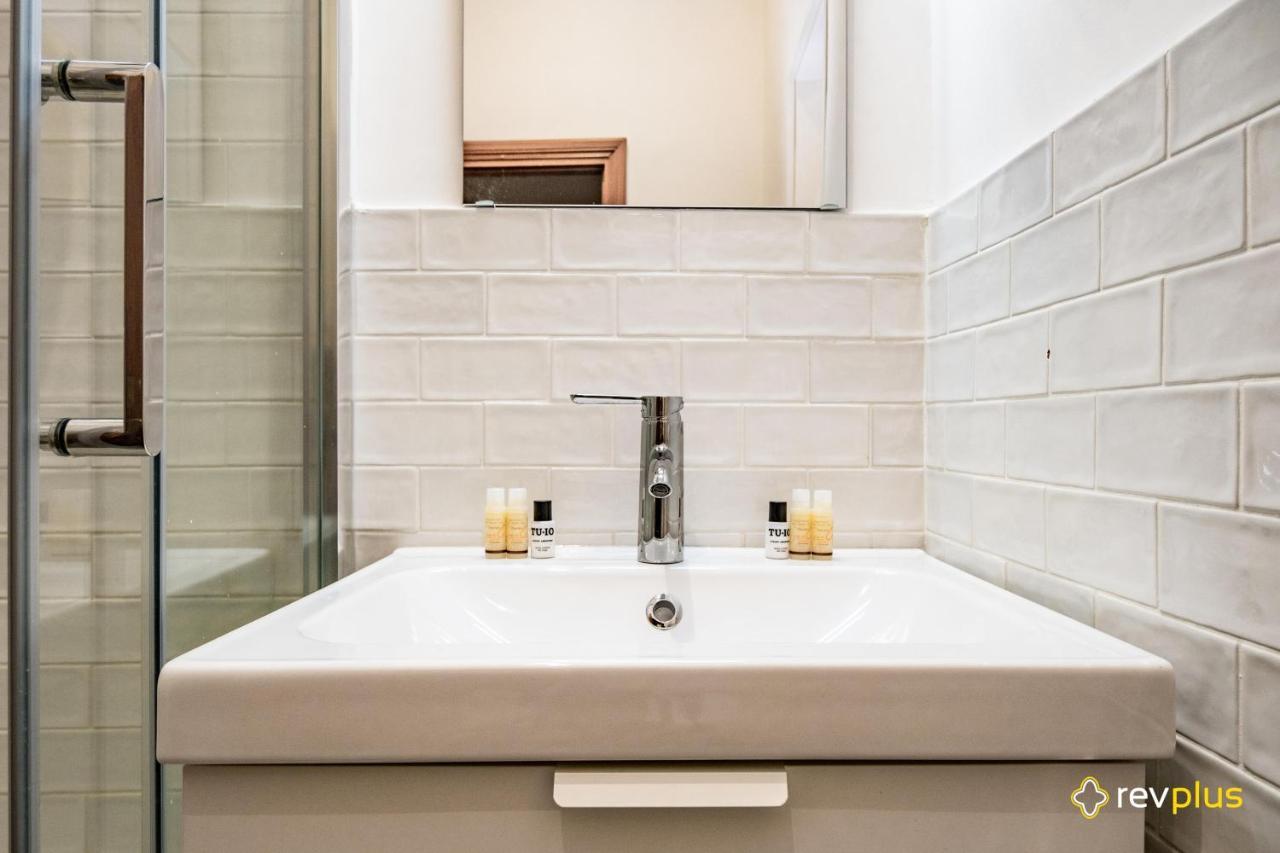 Mecenate Apartment Cavour Рим Екстериор снимка