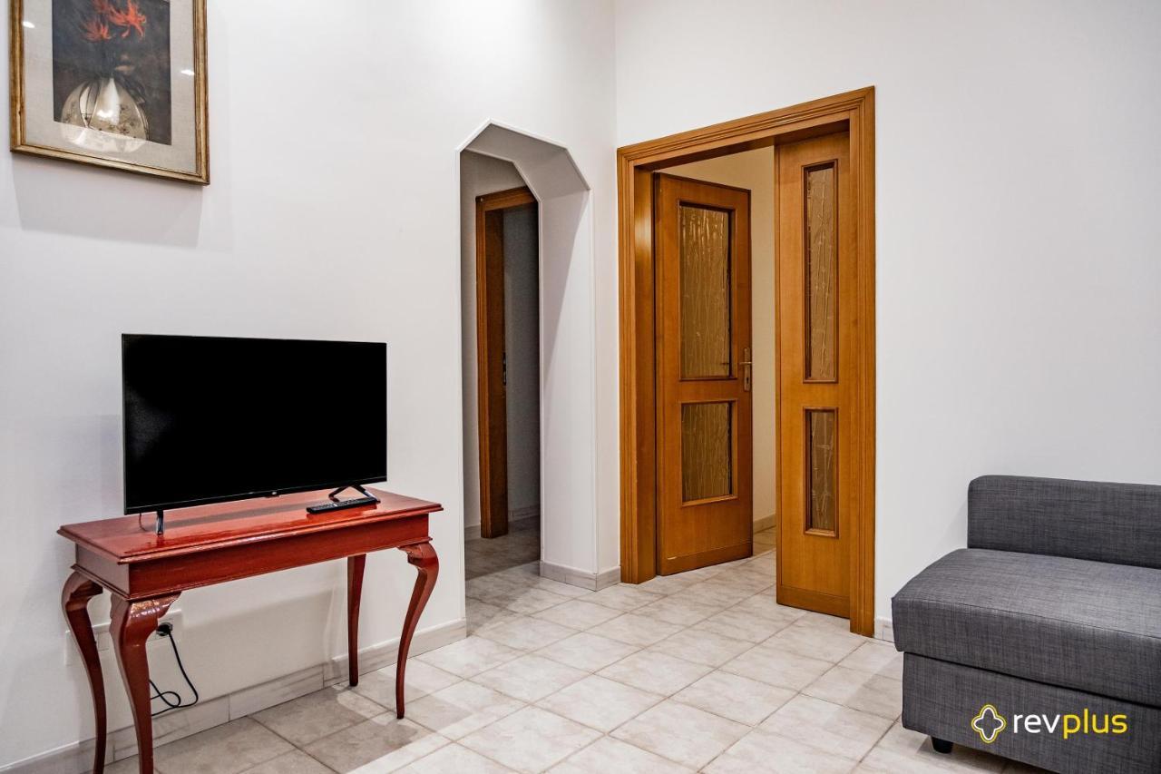 Mecenate Apartment Cavour Рим Екстериор снимка