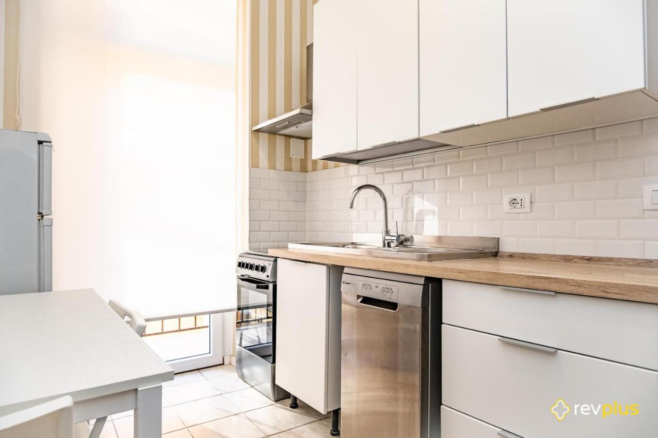 Mecenate Apartment Cavour Рим Екстериор снимка
